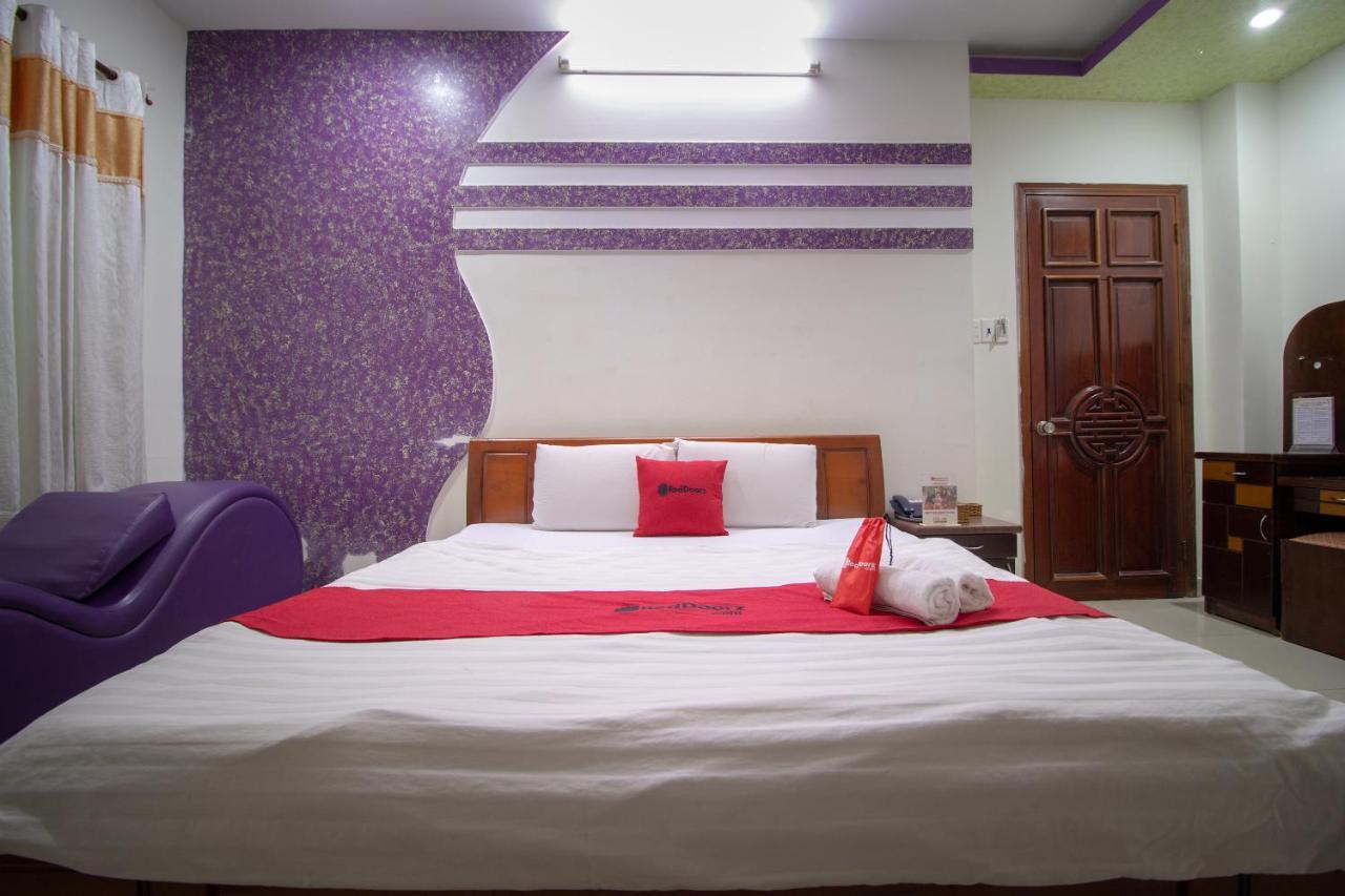 RedDoorz near Tan Huong Market 2 Ho-Chi-Minh-Stadt Exterior foto